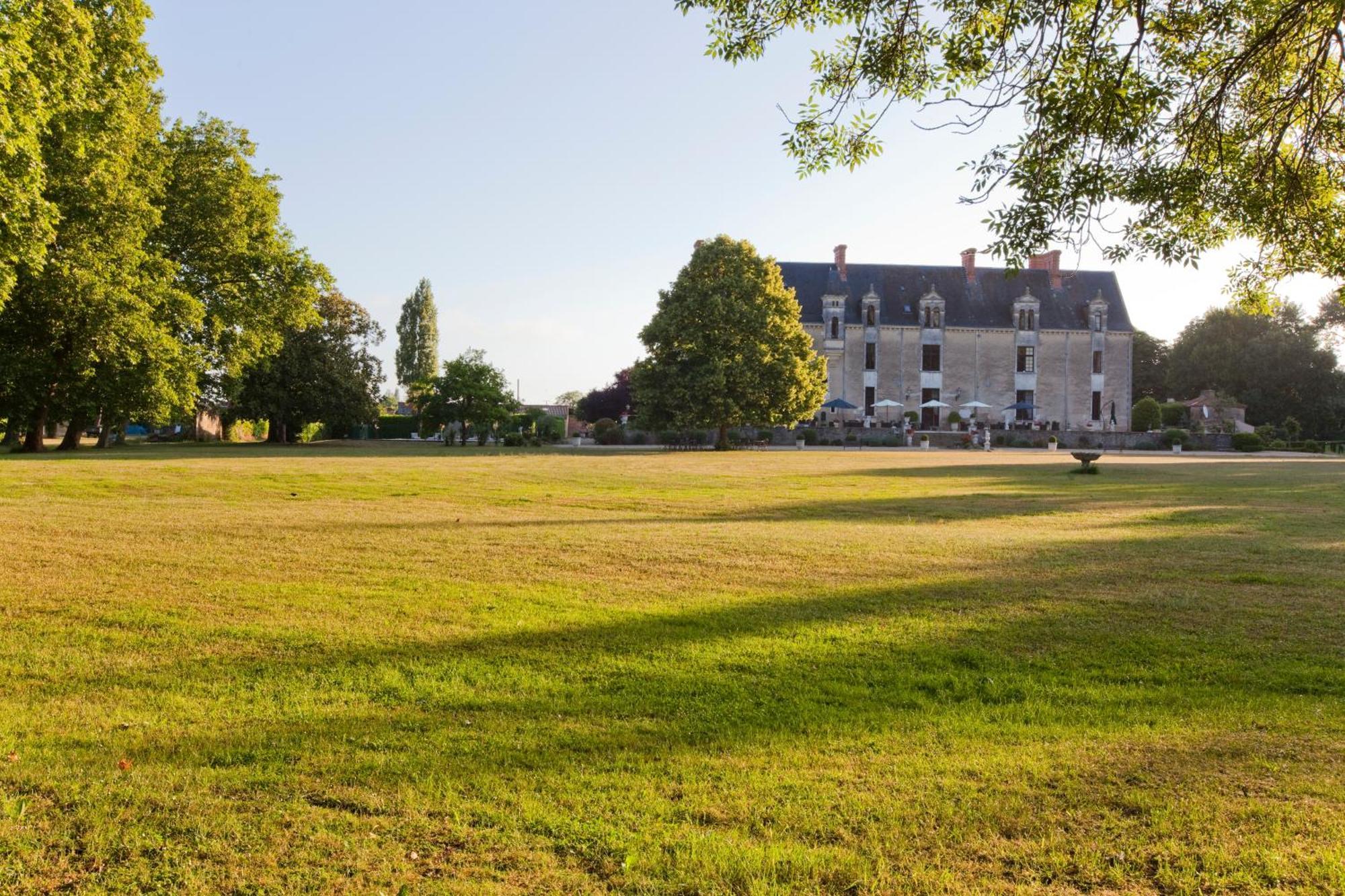 Chateau De La Verie Challans Exteriör bild